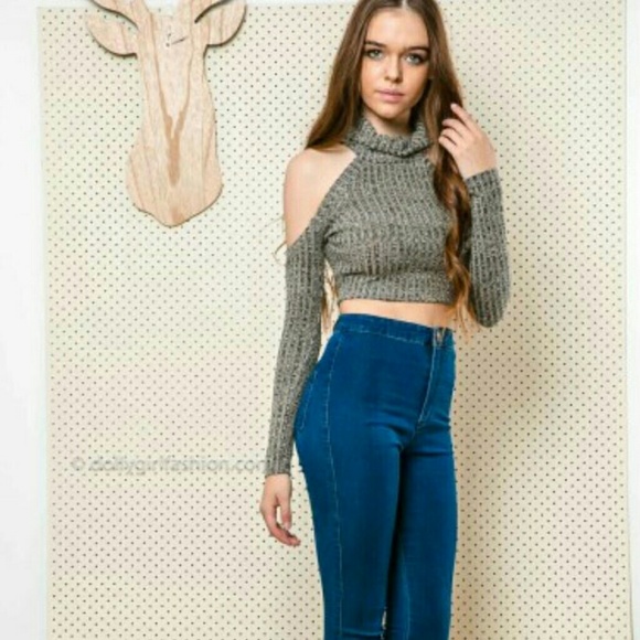 Cold Shoulder Roll Neck Cropped Sweater - Picture 2 of 4